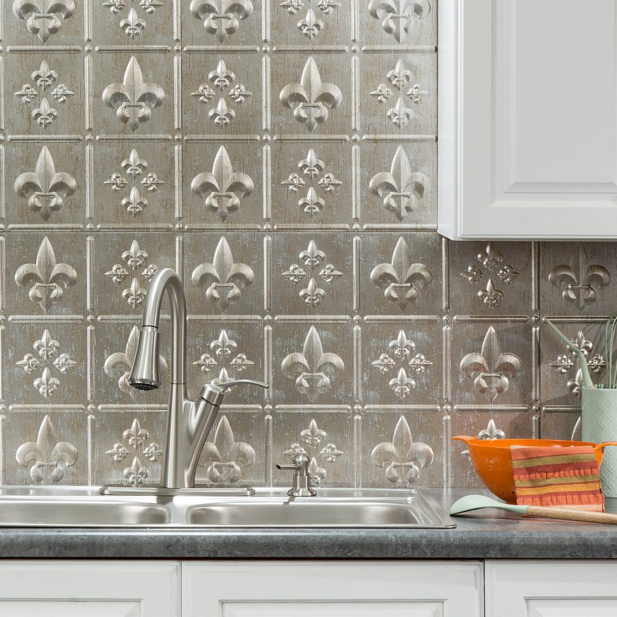 Fasade Traditional 2 in Crosshatch Silver